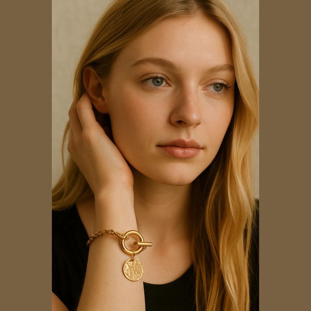 Women's Unbranded Gold Tone Coin Charm Toggle Bracelet One Size